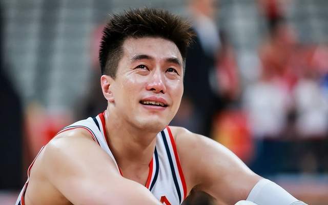 赛事投注-广州战胜山东却迎噩耗：郭艾伦重伤离场，昔日第一控卫该退役了