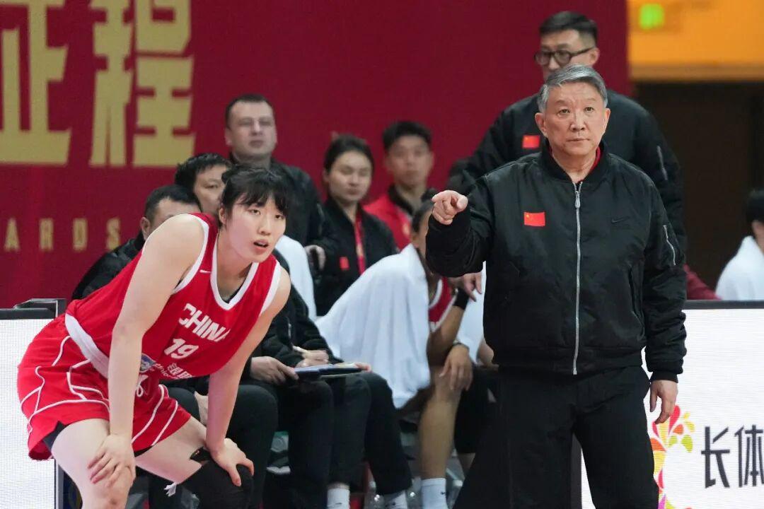 电竞竞猜-老帅宫鲁鸣接手的中国女篮，到底怎么了？